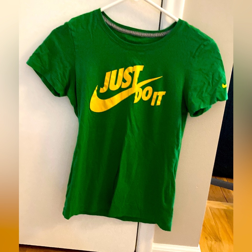 Nike just do it t-shirt. Women’s S